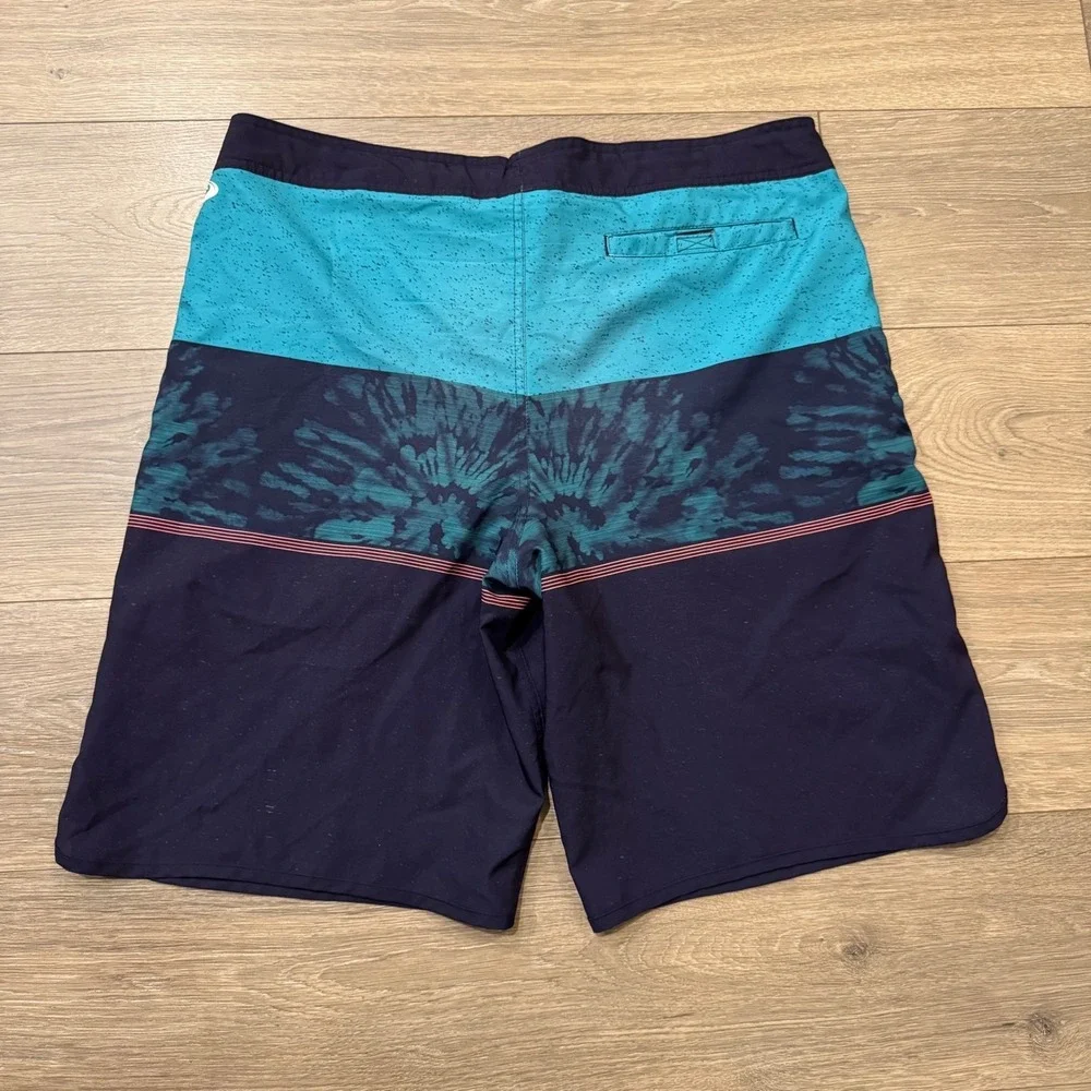 Men's Navy & Teal Patterned Swim Trunks
